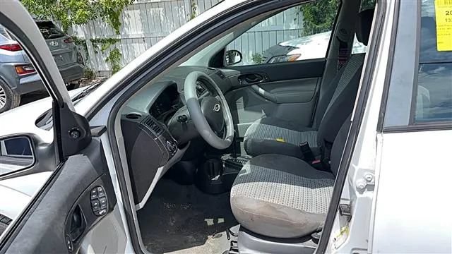 Used 2007 Ford Focus SES FWD image 3