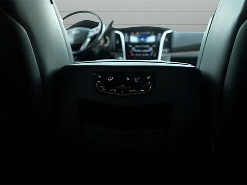 Used 2020 Cadillac Escalade ESV 4WD image 43