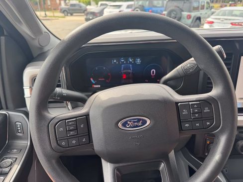Used 2025 Ford F250 XLT w/ Black Appearance Package AWD/4WD image 21