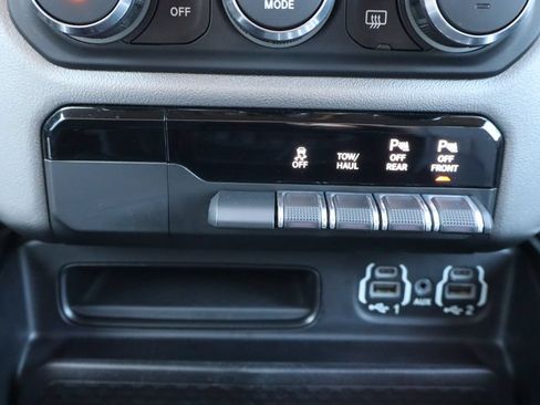 Used 2020 RAM 1500 Big Horn AWD/4WD image 15