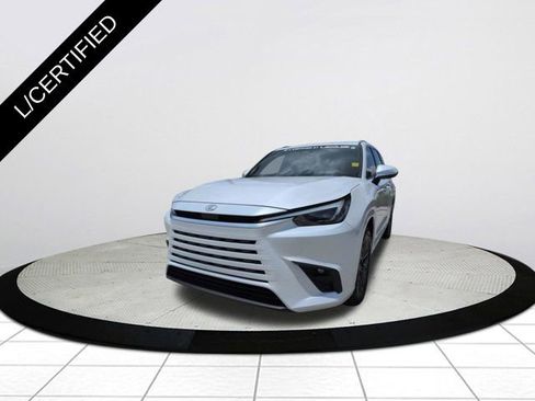 Certified 2024 Lexus TX 350 AWD w/ Captains Chair Package image 9