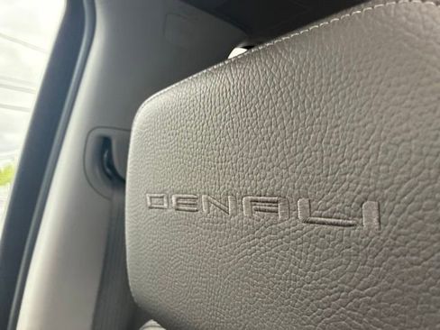 Used 2020 GMC Sierra 1500 Denali w/ Denali Ultimate Package AWD/4WD image 24