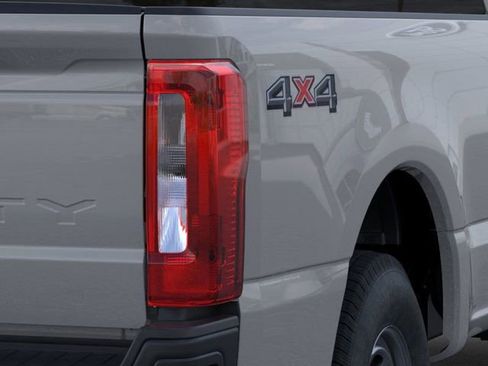 New 2026 Ford F250 XL image 19
