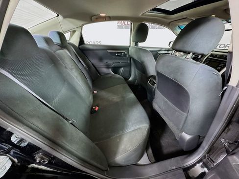 Used 2015 Nissan Altima 2.5 SV w/ Convenience Package image 26
