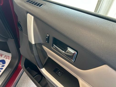 Used 2014 Ford Edge Limited w/ Equipment Group 301A FWD image 21