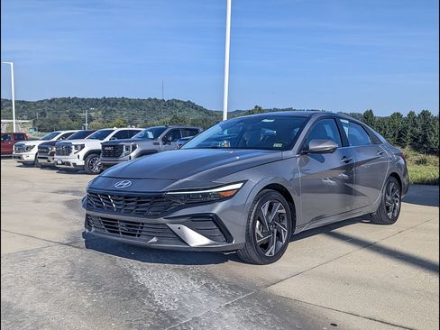Used 2024 Hyundai Elantra Limited FWD image 1