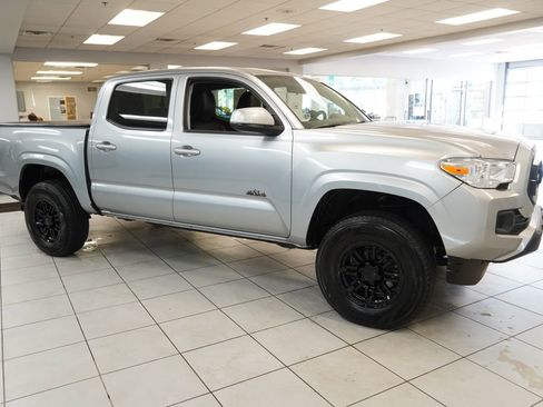 Used 2023 Toyota Tacoma SR AWD/4WD image 13