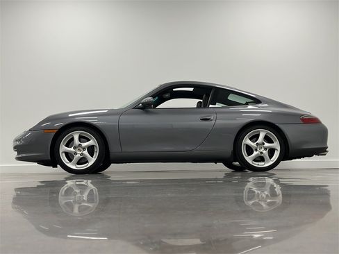 Used 2004 Porsche 911 GT3 RS image 9