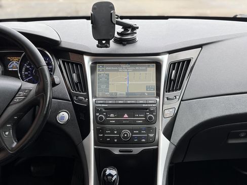 Used 2014 Hyundai Sonata Limited w/ Technology Package 05 FWD image 22