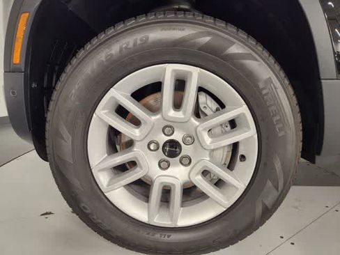 Used 2026 Land Rover Defender 130 S AWD/4WD image 8