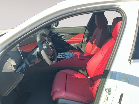 New 2026 BMW 530i xDrive w/ Premium Package image 9