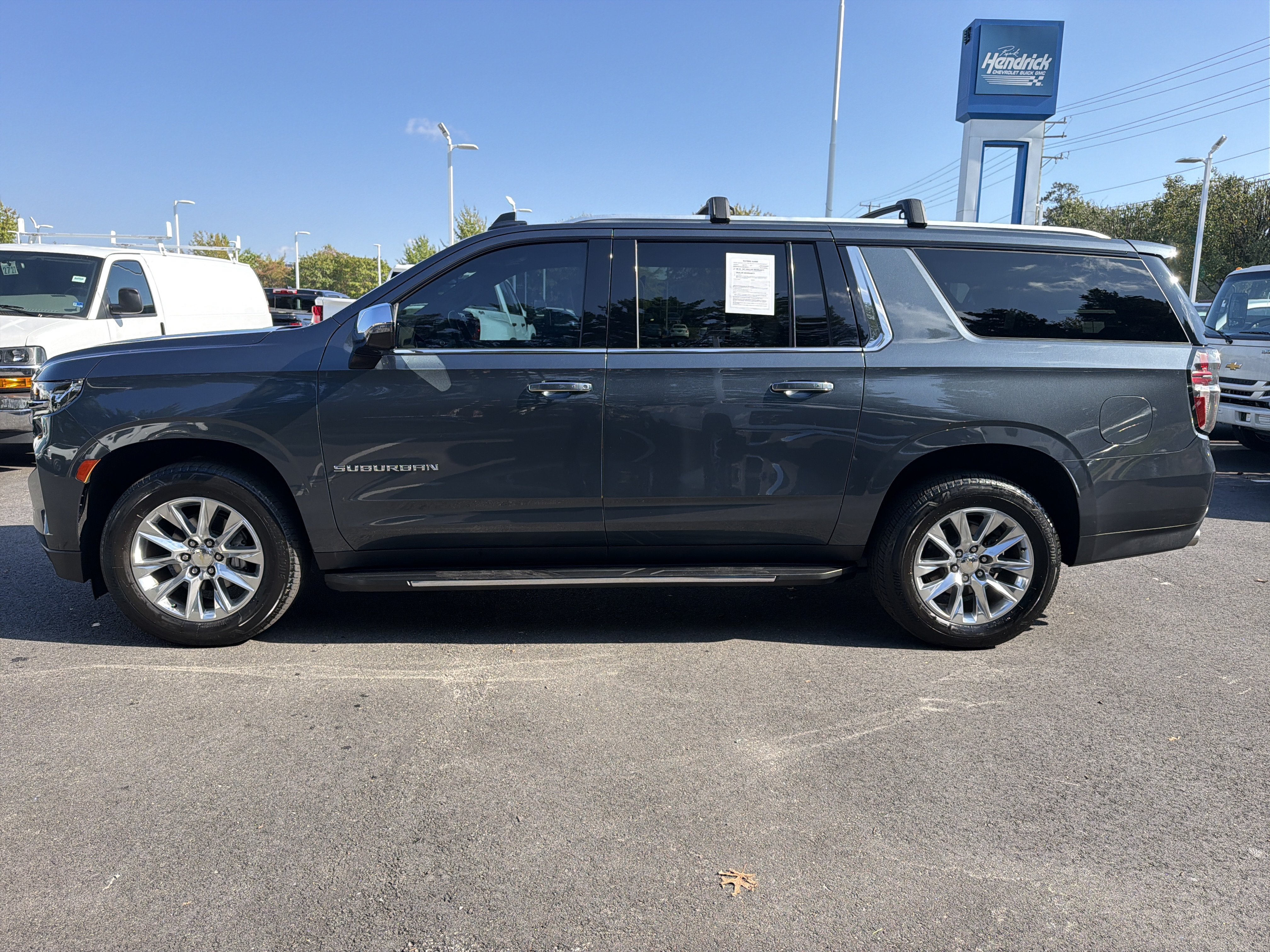 Used 2021 Chevrolet Suburban Premier AWD/4WD image 7