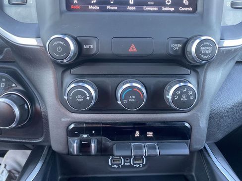 Used 2021 RAM 1500 Big Horn image 16