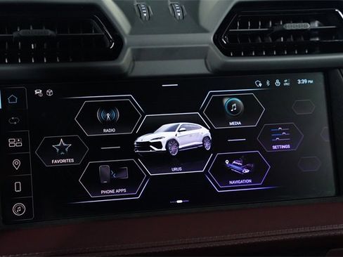 Used 2025 Lamborghini Urus SE image 61