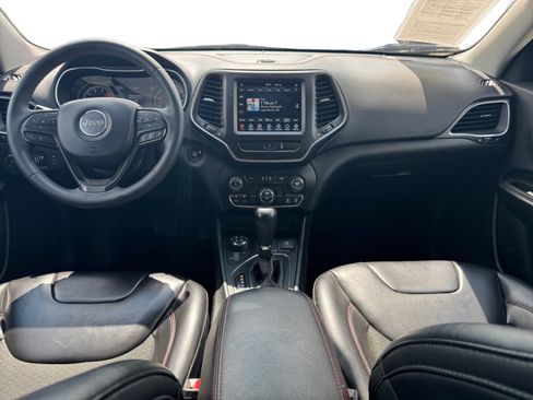 Used 2022 Jeep Cherokee Trailhawk w/ Technology Group B AWD/4WD image 12