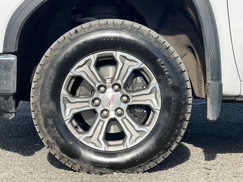 Used 2020 GMC Sierra 1500 SLE w/ SLE Value Package image 40