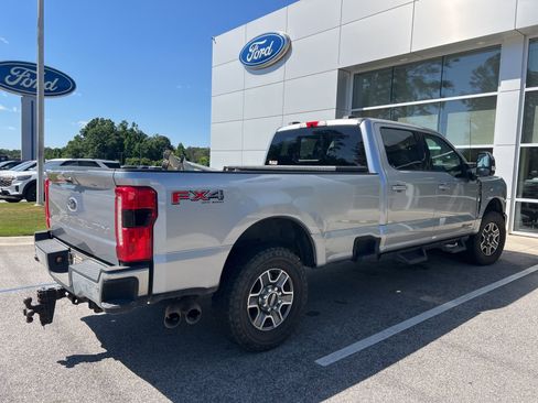 Used 2023 Ford F250 Lariat w/ FX4 Off-Road Package image 5