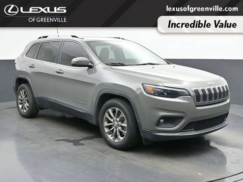 Used 2019 Jeep Cherokee Latitude Plus w/ Comfort/Convenience Group FWD image 1