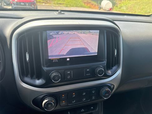 Used 2019 Chevrolet Colorado LT w/ LT Convenience Package RWD image 9