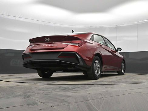 New 2026 Hyundai Elantra SE image 35