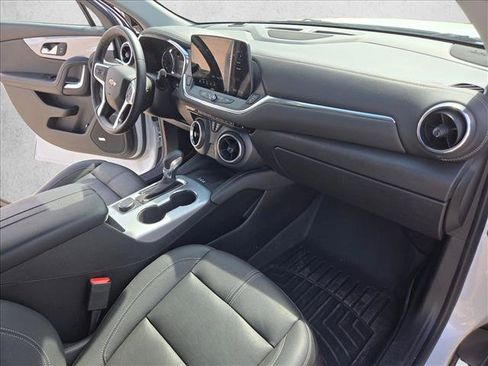 Used 2024 Chevrolet Blazer LT w/ Sound & Technology Package FWD image 22