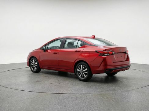 Used 2025 Nissan Versa SV image 6