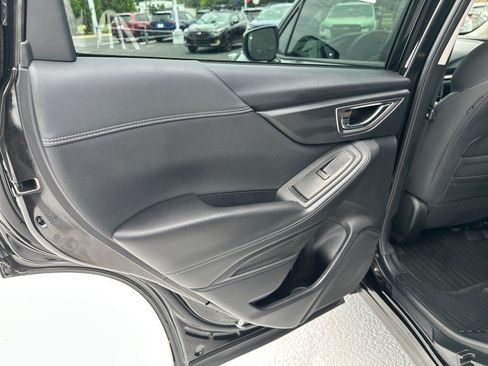 Certified 2023 Subaru Forester Premium AWD/4WD image 12