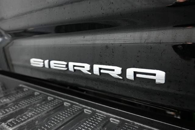 Used 2025 GMC Sierra 2500 Denali w/ Denali Reserve Package AWD/4WD image 5