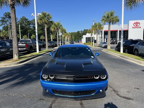 Used 2015 Dodge Challenger R/T Scat Pack RWD image 3