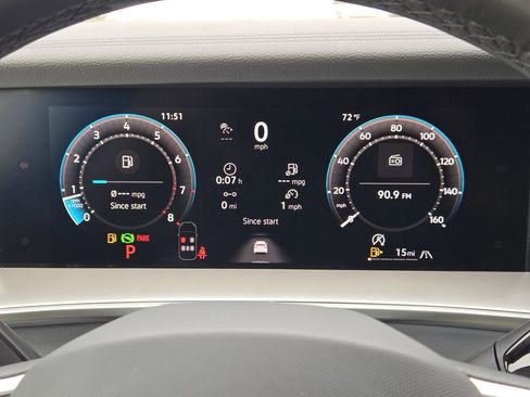 New 2026 Volkswagen Tiguan SE R-Line image 13