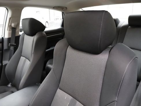 Used 2018 Honda Accord EX image 15