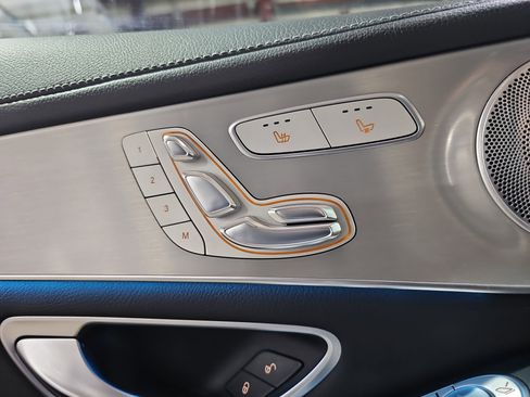 Used 2018 Mercedes-Benz GLC 43 AMG 4MATIC image 30