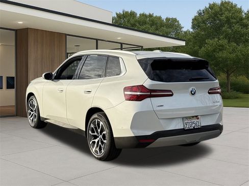 Used 2025 BMW X3 xDrive30i w/ Premium Package image 12