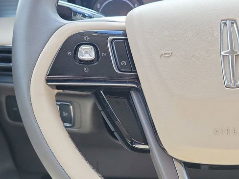 Certified 2022 Lincoln Corsair FWD image 22