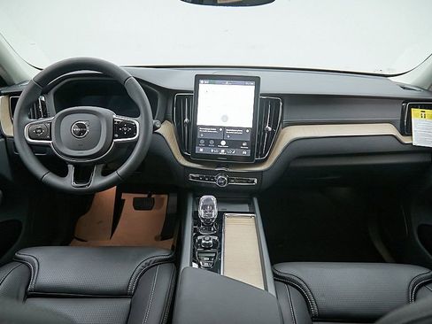 New 2026 Volvo XC60 B5 Ultra w/ Climate Package AWD/4WD image 22