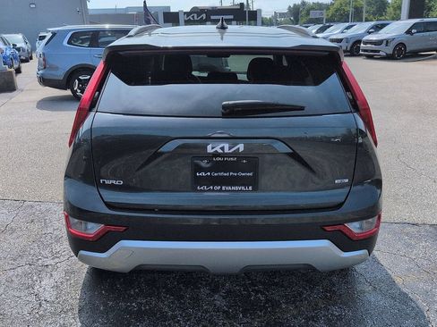 Used 2025 Kia Niro LX FWD image 6