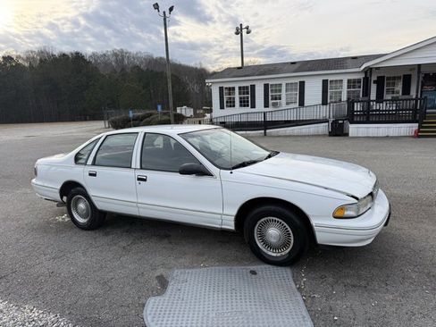 Used 1996 Chevrolet Caprice Classic image 3