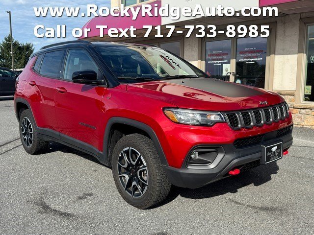 Used 2025 Jeep Compass Trailhawk AWD/4WD image 9