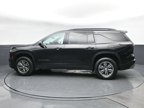 Used 2024 Chevrolet Traverse LT FWD image 4