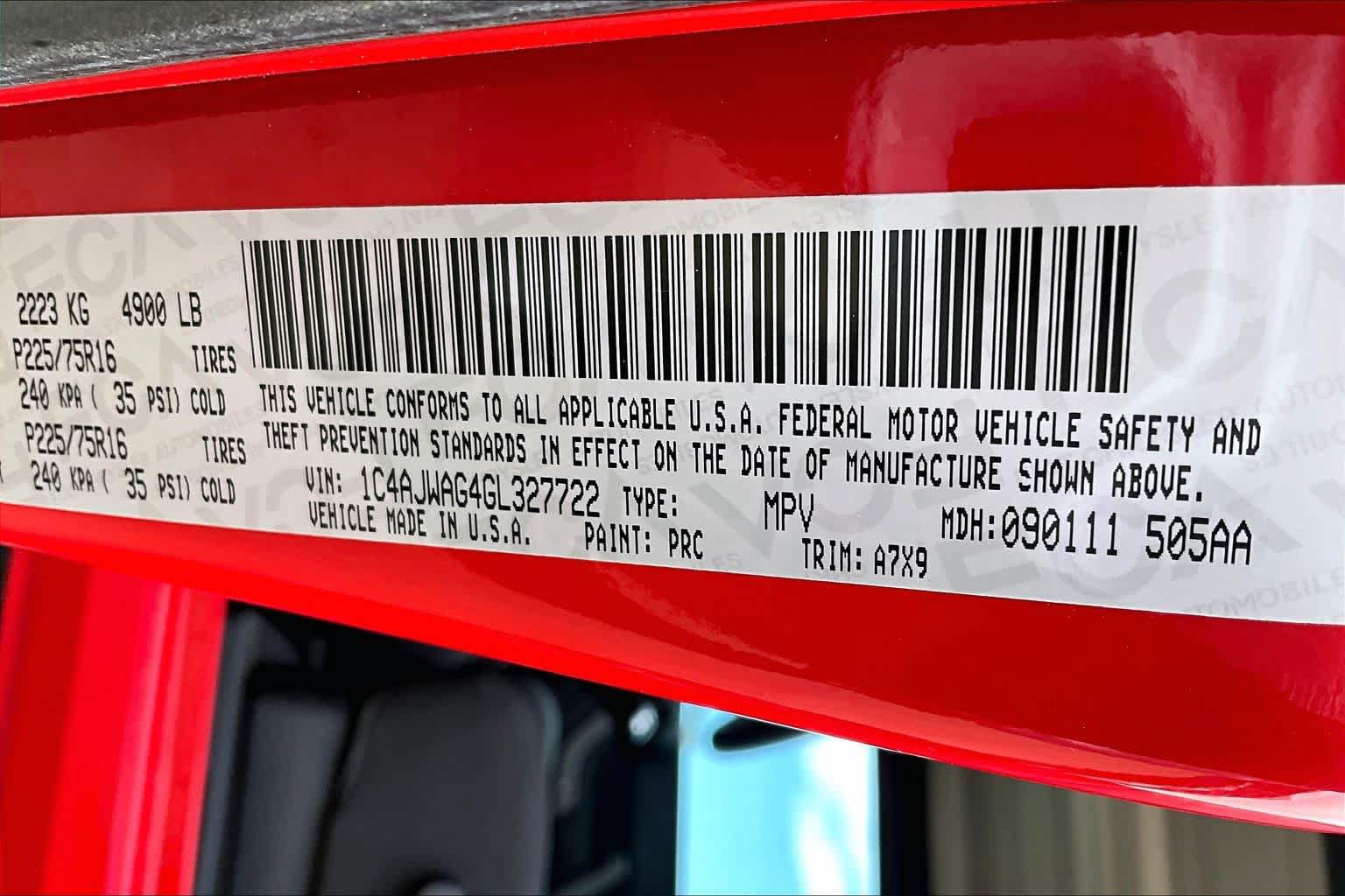 Used 2016 Jeep Wrangler Sport w/ Connectivity Group AWD/4WD image 29