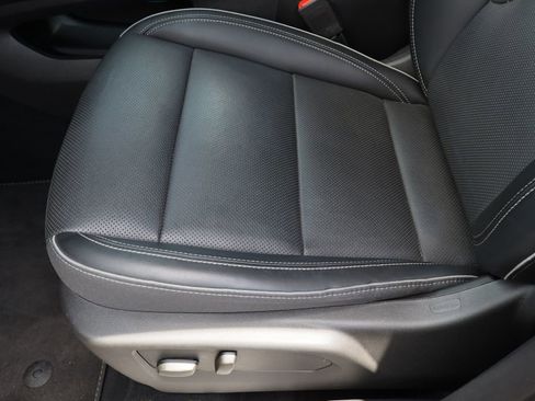 Certified 2022 Buick Envision Essence w/ Technology Package I FWD image 20