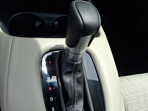 Certified 2024 Honda HR-V LX image 14