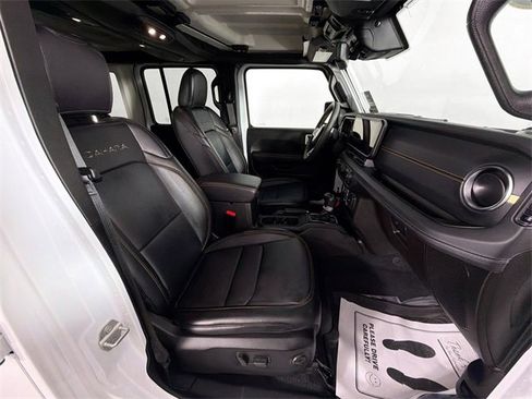 Used 2024 Jeep Wrangler Sahara w/ Technology Group image 28