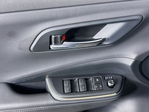 Used 2023 Toyota Crown XLE image 15