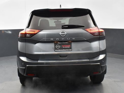 New 2026 Nissan Rogue SV image 7