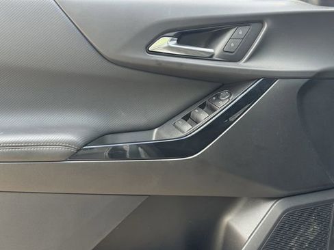 Used 2025 Chevrolet Equinox LT image 23