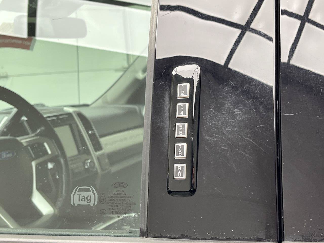 Used 2019 Ford F250 Lariat AWD/4WD image 8