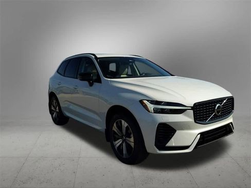 Used 2025 Volvo XC60 T8 Core w/ Protection Package Premier image 8