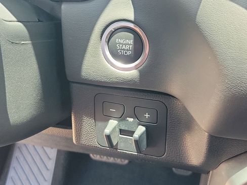Used 2024 Toyota Tundra Platinum RWD image 27