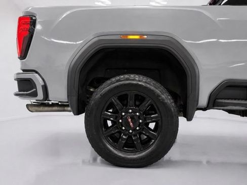 Used 2024 GMC Sierra 2500 AT4 w/ Technology Package AWD/4WD image 11